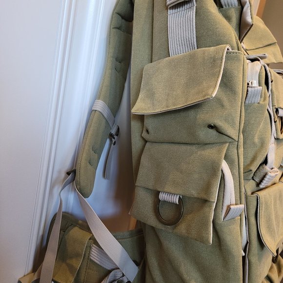 NWOT National Geographic Large Backpack - Picture 12 of 16